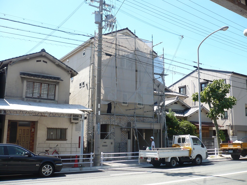 3階建ての住宅の洗浄